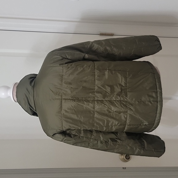 Madewell, Size XS Travel Buddy Packable Puffer Jacket, Olive Green, Like New! - Picture 3 of 14